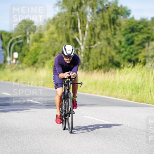 31.08.2025 - Elbe Triathlon Hamburg Michael Burmester http://msf.ph/oto/8667331 31.08.2025 09:41:35 Radfahren 302, 368, 608, 631, 678 meine-sportfotos.de