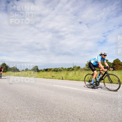 31.08.2025 - Elbe Triathlon Hamburg Michael Burmester http://msf.ph/oto/8667367 31.08.2025 10:47:32 Radfahren 817, 1211, 1216, 1226, 1293, 1501 meine-sportfotos.de