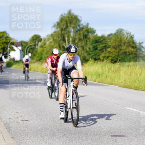 31.08.2025 - Elbe Triathlon Hamburg Michael Burmester http://msf.ph/oto/8667532 31.08.2025 09:42:49 Radfahren 268, 311, 361, 438, 486, 490, 505, 522, 615, 629, 648, 665, 715, 884, 893 meine-sportfotos.de