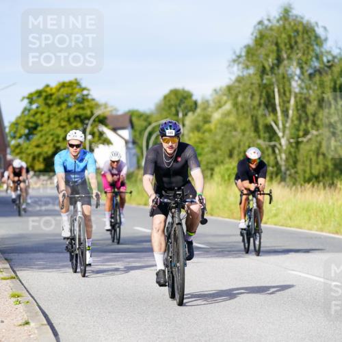 31.08.2025 - Elbe Triathlon Hamburg Michael Burmester http://msf.ph/oto/8667551 31.08.2025 09:42:55 Radfahren 311, 414, 438, 486, 490, 629, 648, 665, 732, 833, 837, 882 meine-sportfotos.de
