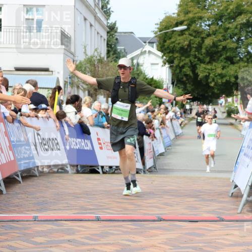 31.08.2025 - 21. Blankeneser Heldenlauf Strokosch-Dieckow http://msf.ph/oto/8667568 31.08.2025 10:57:23 Ziel 3499, 3503 meine-sportfotos.de