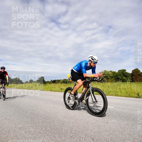 31.08.2025 - Elbe Triathlon Hamburg Michael Burmester http://msf.ph/oto/8667608 31.08.2025 10:52:39 Radfahren 1113, 1124, 1265 meine-sportfotos.de