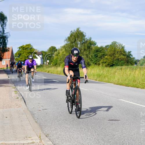 31.08.2025 - Elbe Triathlon Hamburg Michael Burmester http://msf.ph/oto/8667675 31.08.2025 09:43:33 Radfahren 282, 337, 383, 461, 519, 567, 866, 888 meine-sportfotos.de