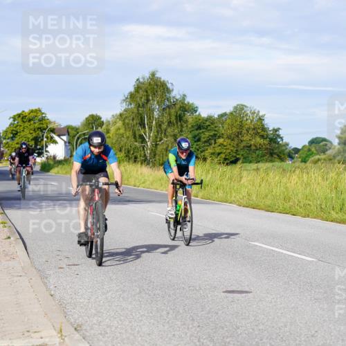 31.08.2025 - Elbe Triathlon Hamburg Michael Burmester http://msf.ph/oto/8667695 31.08.2025 09:43:36 Radfahren 282, 337, 461, 866, 888, 913 meine-sportfotos.de