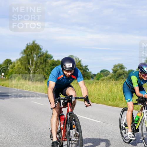 31.08.2025 - Elbe Triathlon Hamburg Michael Burmester http://msf.ph/oto/8667701 31.08.2025 09:43:37 Radfahren 282, 337, 461, 866, 913 meine-sportfotos.de