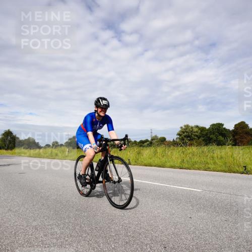 31.08.2025 - Elbe Triathlon Hamburg Michael Burmester http://msf.ph/oto/8667715 31.08.2025 10:55:03 Radfahren 1390, 1395 meine-sportfotos.de