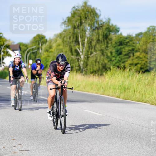 31.08.2025 - Elbe Triathlon Hamburg Michael Burmester http://msf.ph/oto/8667750 31.08.2025 09:43:47 Radfahren 377, 450, 602, 800, 845, 908 meine-sportfotos.de