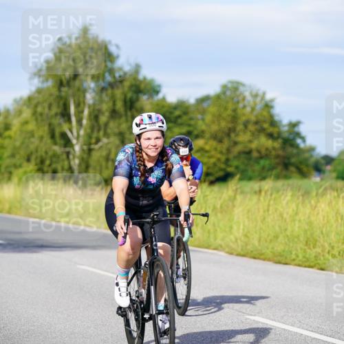 31.08.2025 - Elbe Triathlon Hamburg Michael Burmester http://msf.ph/oto/8667759 31.08.2025 09:43:48 Radfahren 377, 450, 563, 602, 800, 845, 908 meine-sportfotos.de