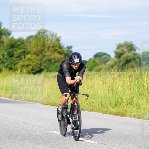 31.08.2025 - Elbe Triathlon Hamburg Michael Burmester http://msf.ph/oto/8667775 31.08.2025 09:43:54 Radfahren 377, 450, 563, 610, 634, 770 meine-sportfotos.de