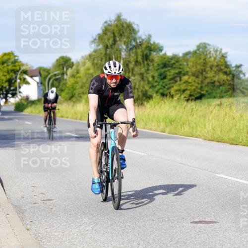 31.08.2025 - Elbe Triathlon Hamburg Michael Burmester http://msf.ph/oto/8667793 31.08.2025 09:43:57 Radfahren 281, 450, 562, 563, 610, 634, 770, 864 meine-sportfotos.de