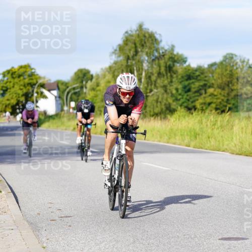31.08.2025 - Elbe Triathlon Hamburg Michael Burmester http://msf.ph/oto/8667820 31.08.2025 09:44:05 Radfahren 281, 378, 476, 562, 787, 864 meine-sportfotos.de