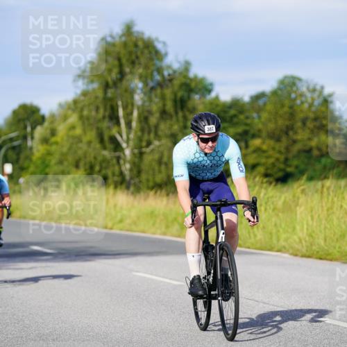 31.08.2025 - Elbe Triathlon Hamburg Michael Burmester http://msf.ph/oto/8667843 31.08.2025 09:44:29 Radfahren 360, 387, 667, 825, 919 meine-sportfotos.de