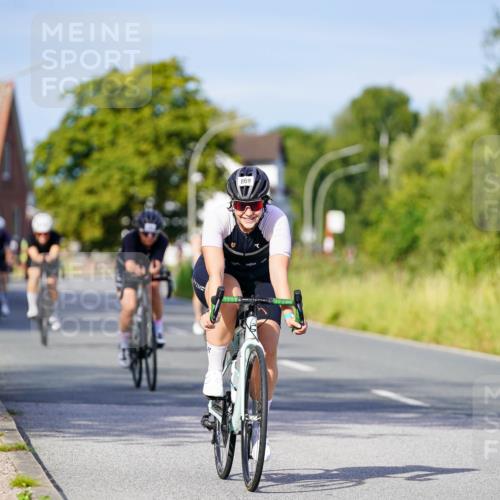 31.08.2025 - Elbe Triathlon Hamburg Michael Burmester http://msf.ph/oto/8667877 31.08.2025 09:44:46 Radfahren 259, 298, 669, 737, 823, 869, 881 meine-sportfotos.de