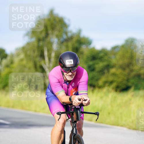 31.08.2025 - Elbe Triathlon Hamburg Michael Burmester http://msf.ph/oto/8667975 31.08.2025 09:45:11 Radfahren 427, 720, 911 meine-sportfotos.de