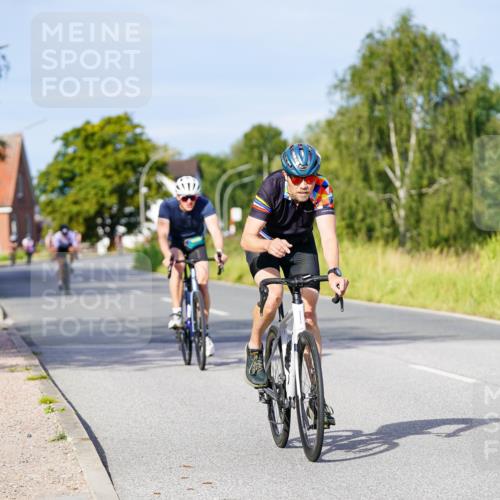 31.08.2025 - Elbe Triathlon Hamburg Michael Burmester http://msf.ph/oto/8667995 31.08.2025 09:45:14 Radfahren 427, 720, 804, 911 meine-sportfotos.de