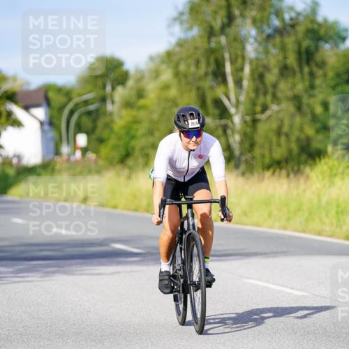 31.08.2025 - Elbe Triathlon Hamburg Michael Burmester http://msf.ph/oto/8668009 31.08.2025 09:45:19 Radfahren 427, 804 meine-sportfotos.de
