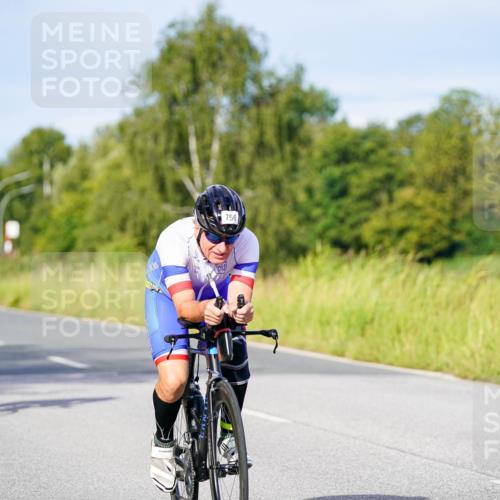 31.08.2025 - Elbe Triathlon Hamburg Michael Burmester http://msf.ph/oto/8668031 31.08.2025 09:45:28 Radfahren 393, 431, 489, 566, 664, 709, 756 meine-sportfotos.de