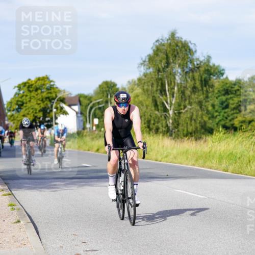 31.08.2025 - Elbe Triathlon Hamburg Michael Burmester http://msf.ph/oto/8668047 31.08.2025 09:45:31 Radfahren 393, 431, 566, 607, 660, 664, 708, 709, 756 meine-sportfotos.de