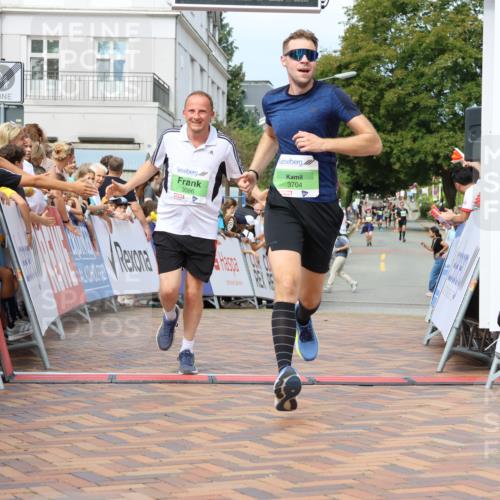 31.08.2025 - 21. Blankeneser Heldenlauf Strokosch-Dieckow http://msf.ph/oto/8668061 31.08.2025 10:56:42 Ziel 3399, 3704, 3394, 3086 meine-sportfotos.de