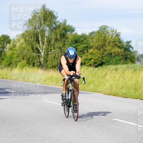 31.08.2025 - Elbe Triathlon Hamburg Michael Burmester http://msf.ph/oto/8668073 31.08.2025 09:45:36 Radfahren 392, 393, 607, 633, 660, 700, 708, 709, 786, 808 meine-sportfotos.de