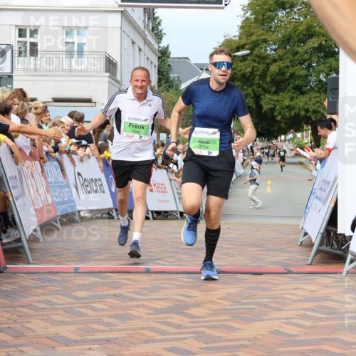 31.08.2025 - 21. Blankeneser Heldenlauf Strokosch-Dieckow http://msf.ph/oto/8668089 31.08.2025 10:56:42 Ziel 3399, 3704, 3394, 3086 meine-sportfotos.de