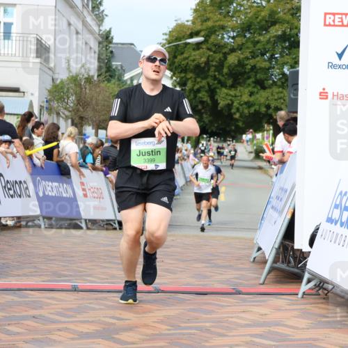 31.08.2025 - 21. Blankeneser Heldenlauf Strokosch-Dieckow http://msf.ph/oto/8668225 31.08.2025 10:56:37 Ziel 3378, 3399, 3704, 3394 meine-sportfotos.de