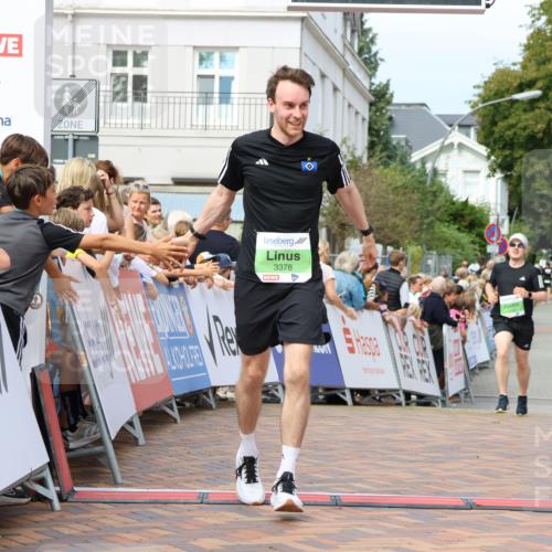 31.08.2025 - 21. Blankeneser Heldenlauf Strokosch-Dieckow http://msf.ph/oto/8668286 31.08.2025 10:56:34 Ziel 3378, 3399, 3394 meine-sportfotos.de