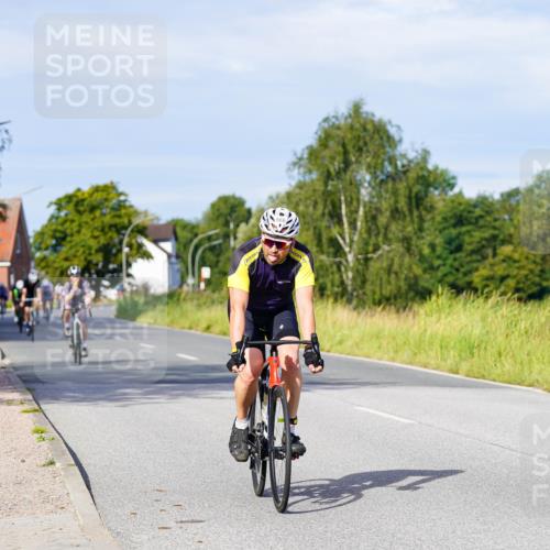 31.08.2025 - Elbe Triathlon Hamburg Michael Burmester http://msf.ph/oto/8668302 31.08.2025 09:46:35 Radfahren 284, 394, 439, 599, 666, 816 meine-sportfotos.de