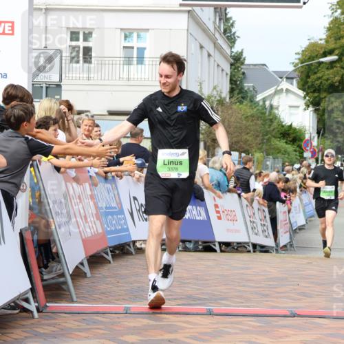 31.08.2025 - 21. Blankeneser Heldenlauf Strokosch-Dieckow http://msf.ph/oto/8668322 31.08.2025 10:56:33 Ziel 3378, 3399, 3394 meine-sportfotos.de