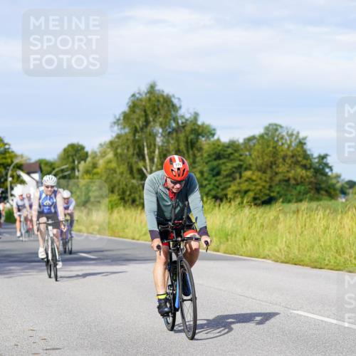 31.08.2025 - Elbe Triathlon Hamburg Michael Burmester http://msf.ph/oto/8668346 31.08.2025 09:46:44 Radfahren 284, 294, 329, 526, 569, 570, 729, 750, 759, 771, 838 meine-sportfotos.de
