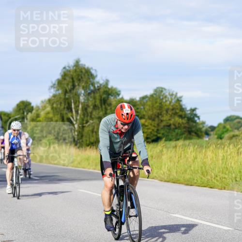 31.08.2025 - Elbe Triathlon Hamburg Michael Burmester http://msf.ph/oto/8668349 31.08.2025 09:46:44 Radfahren 284, 294, 329, 526, 569, 570, 729, 750, 759, 771, 838 meine-sportfotos.de