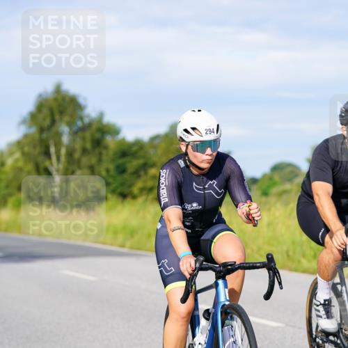 31.08.2025 - Elbe Triathlon Hamburg Michael Burmester http://msf.ph/oto/8668375 31.08.2025 09:46:48 Radfahren 294, 329, 384, 526, 569, 570, 589, 729, 759, 838 meine-sportfotos.de