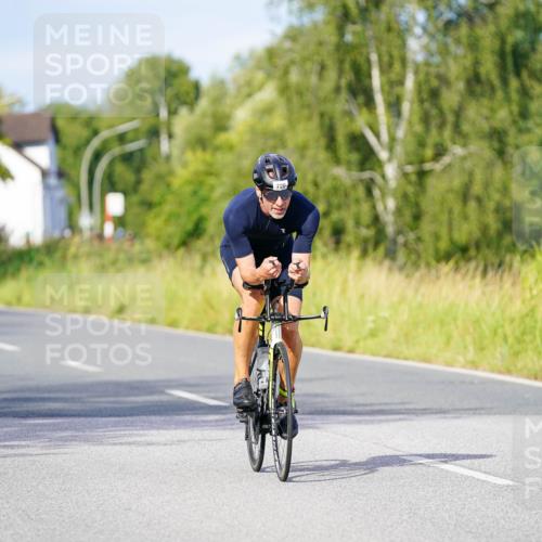 31.08.2025 - Elbe Triathlon Hamburg Michael Burmester http://msf.ph/oto/8668377 31.08.2025 09:46:50 Radfahren 294, 384, 399, 526, 569, 570, 589, 729, 838 meine-sportfotos.de