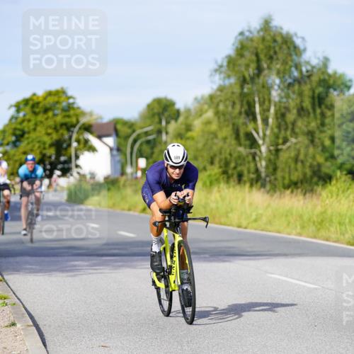 31.08.2025 - Elbe Triathlon Hamburg Michael Burmester http://msf.ph/oto/8668383 31.08.2025 09:46:52 Radfahren 384, 399, 589, 729 meine-sportfotos.de