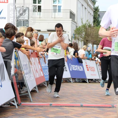 31.08.2025 - 21. Blankeneser Heldenlauf Strokosch-Dieckow http://msf.ph/oto/8668478 31.08.2025 10:56:18 Ziel 3609, 3083, 3121 meine-sportfotos.de