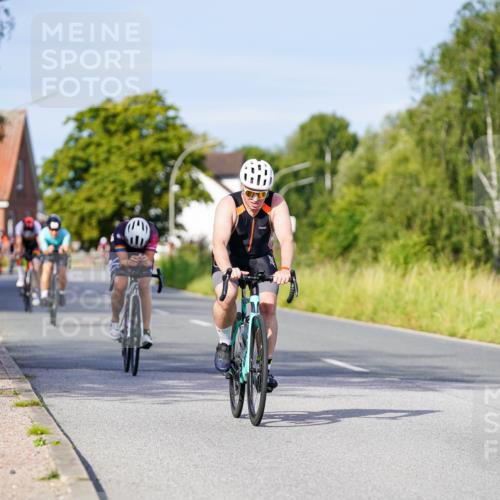 31.08.2025 - Elbe Triathlon Hamburg Michael Burmester http://msf.ph/oto/8668493 31.08.2025 09:47:34 Radfahren 253, 609, 636, 657, 754, 828, 850 meine-sportfotos.de