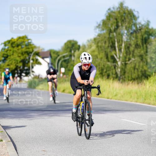 31.08.2025 - Elbe Triathlon Hamburg Michael Burmester http://msf.ph/oto/8668545 31.08.2025 09:47:58 Radfahren 285, 315, 495, 528, 568, 781, 790 meine-sportfotos.de