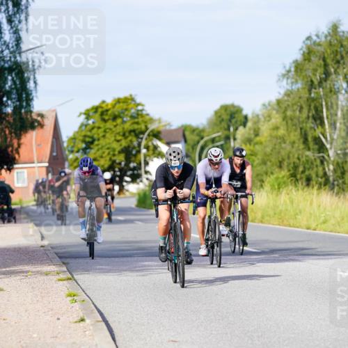 31.08.2025 - Elbe Triathlon Hamburg Michael Burmester http://msf.ph/oto/8668629 31.08.2025 09:48:18 Radfahren 440, 510, 577, 618, 713, 746, 807, 902 meine-sportfotos.de