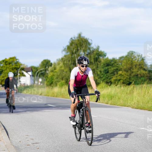 31.08.2025 - Elbe Triathlon Hamburg Michael Burmester http://msf.ph/oto/8668675 31.08.2025 09:48:29 Radfahren 291, 547, 654, 682, 844, 878, 903 meine-sportfotos.de