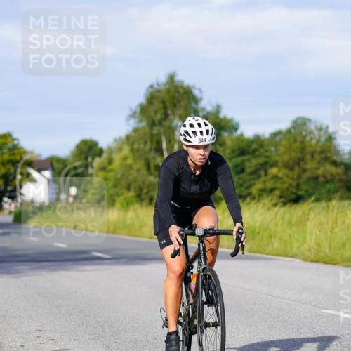 31.08.2025 - Elbe Triathlon Hamburg Michael Burmester http://msf.ph/oto/8668679 31.08.2025 09:48:31 Radfahren 441, 547, 682, 844, 878, 903 meine-sportfotos.de
