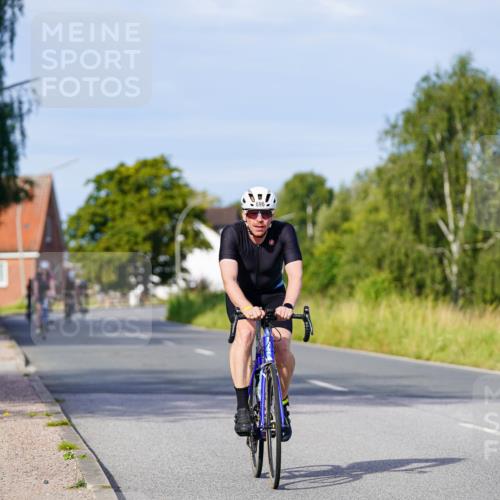 31.08.2025 - Elbe Triathlon Hamburg Michael Burmester http://msf.ph/oto/8668690 31.08.2025 09:48:39 Radfahren 322, 441, 515, 696, 878 meine-sportfotos.de