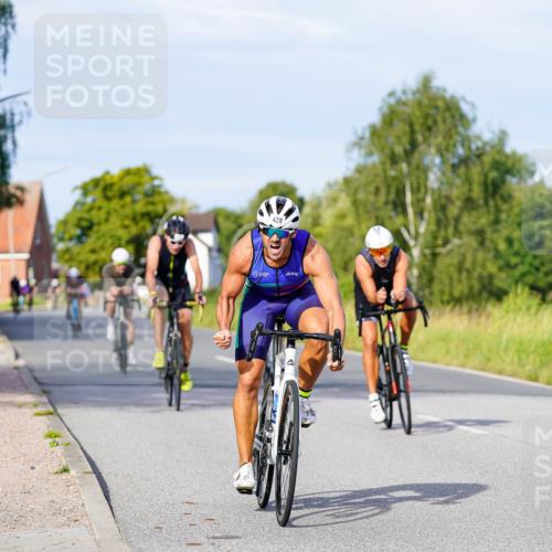 31.08.2025 - Elbe Triathlon Hamburg Michael Burmester http://msf.ph/oto/8668776 31.08.2025 09:49:04 Radfahren 319, 428, 532, 614, 726, 727, 842 meine-sportfotos.de