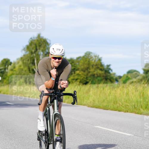 31.08.2025 - Elbe Triathlon Hamburg Michael Burmester http://msf.ph/oto/8668798 31.08.2025 09:49:07 Radfahren 319, 428, 532, 614, 710, 726, 727 meine-sportfotos.de