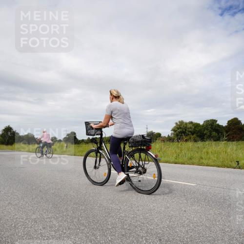 31.08.2025 - Elbe Triathlon Hamburg Michael Burmester http://msf.ph/oto/8668838 31.08.2025 12:09:37 Radfahren  meine-sportfotos.de