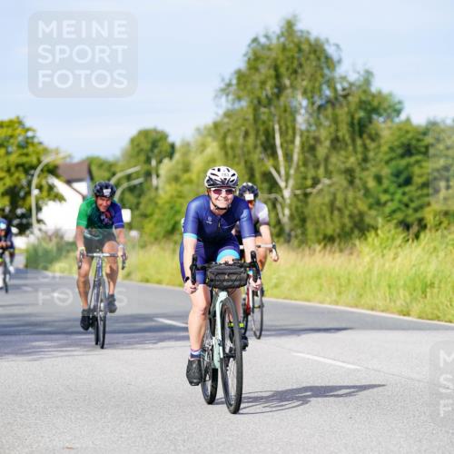 31.08.2025 - Elbe Triathlon Hamburg Michael Burmester http://msf.ph/oto/8668906 31.08.2025 09:49:35 Radfahren 365, 410, 426, 430, 594, 783, 834, 892, 914 meine-sportfotos.de