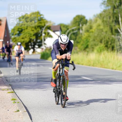 31.08.2025 - Elbe Triathlon Hamburg Michael Burmester http://msf.ph/oto/8668952 31.08.2025 09:50:02 Radfahren 504, 824, 863 meine-sportfotos.de
