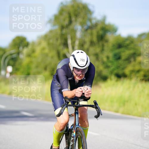 31.08.2025 - Elbe Triathlon Hamburg Michael Burmester http://msf.ph/oto/8668954 31.08.2025 09:50:03 Radfahren 504, 824, 863 meine-sportfotos.de