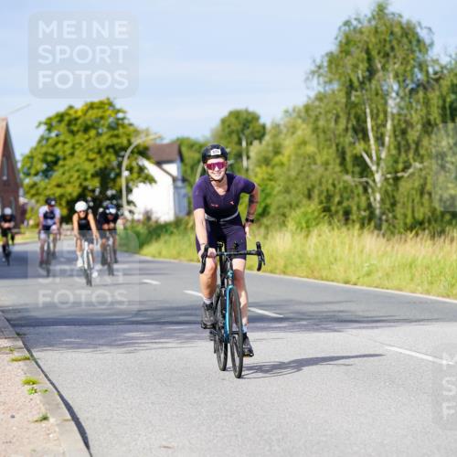 31.08.2025 - Elbe Triathlon Hamburg Michael Burmester http://msf.ph/oto/8668971 31.08.2025 09:50:07 Radfahren 638, 671, 824, 863, 871, 926 meine-sportfotos.de
