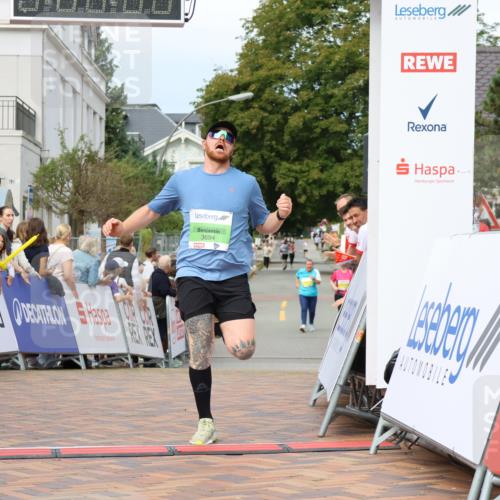 31.08.2025 - 21. Blankeneser Heldenlauf Strokosch-Dieckow http://msf.ph/oto/8668984 31.08.2025 10:55:53 Ziel 3115, 3694 meine-sportfotos.de