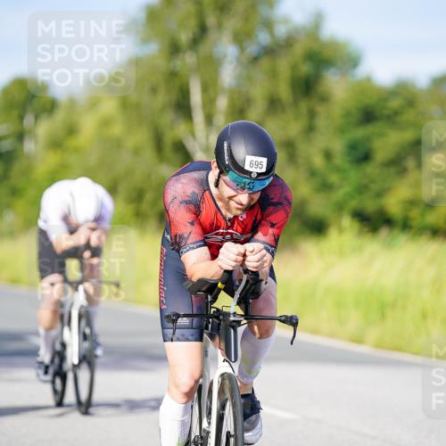 31.08.2025 - Elbe Triathlon Hamburg Michael Burmester http://msf.ph/oto/8669015 31.08.2025 09:50:23 Radfahren 436, 480, 695, 847 meine-sportfotos.de